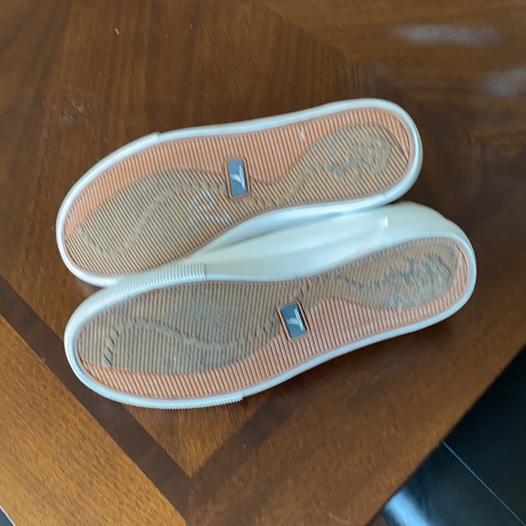 Nautical gym shoes, barely worn. Size 8 1/2 - Picture 3 of 3